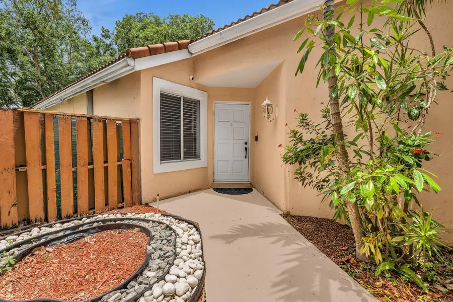 10180 NW 5th St, Plantation, FL 33324 - Image #3