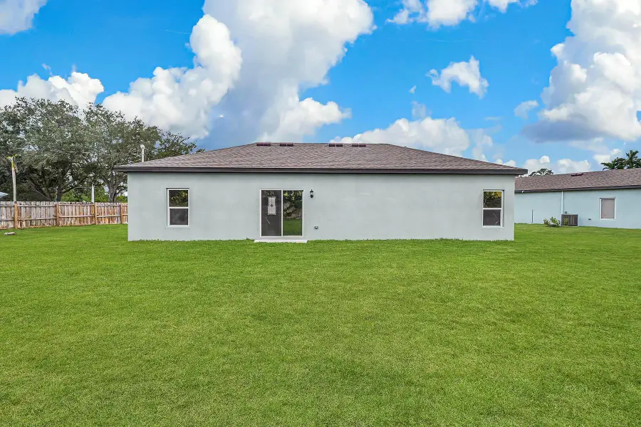 8426 99th Ct, Vero Beach, FL 32967 - Image #3