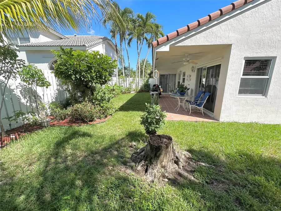 12633 NW 11th Ct, Sunrise, FL 33323 - Image #2