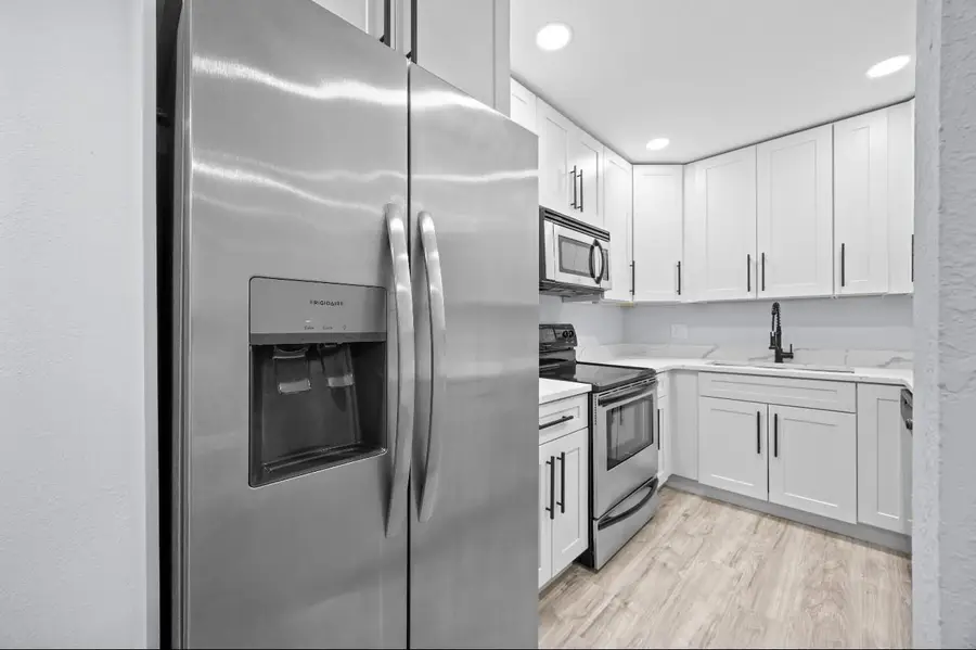 6061 N Falls Cir Dr #109, Lauderhill, FL 33319 - Image #3