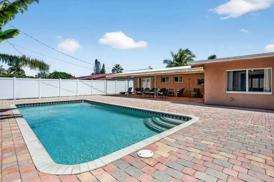 1007 SE 6th St, Deerfield Beach, FL 33441 - Image #3