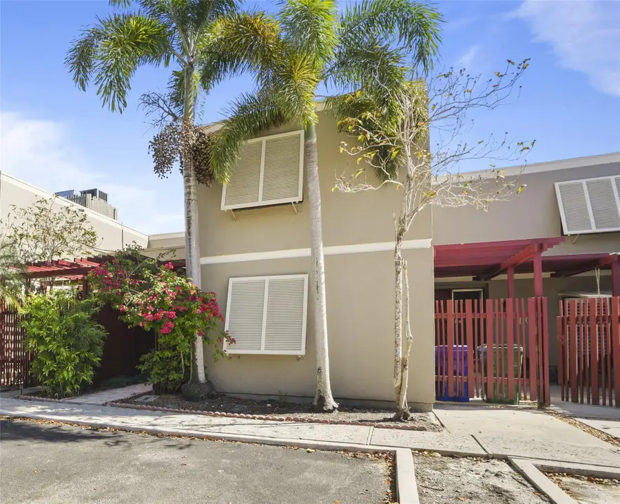 1111 Windward Dr, Pembroke Pines, FL 33026 - Image #2