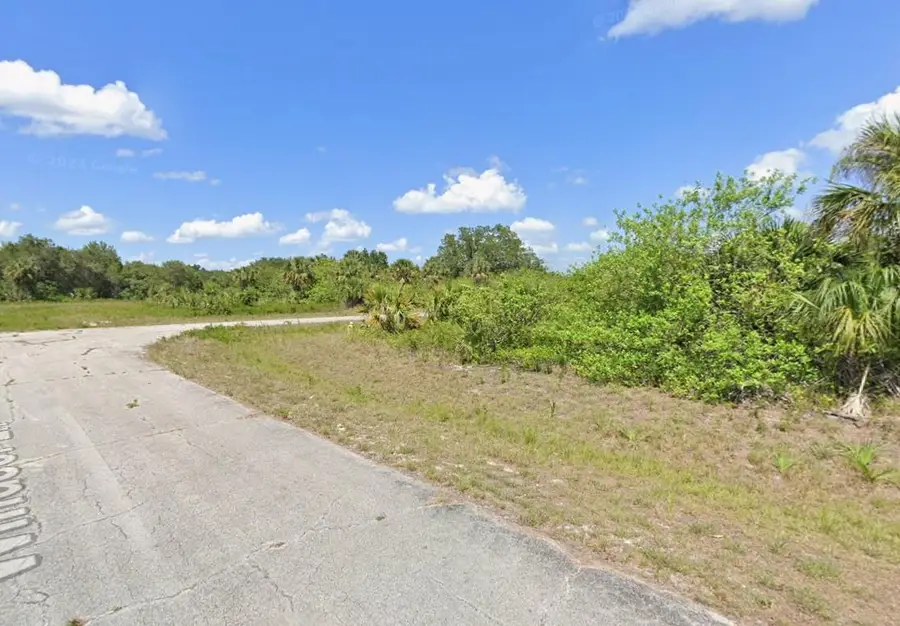 807 Opal Ct, Labelle, FL 33935 - Image #2