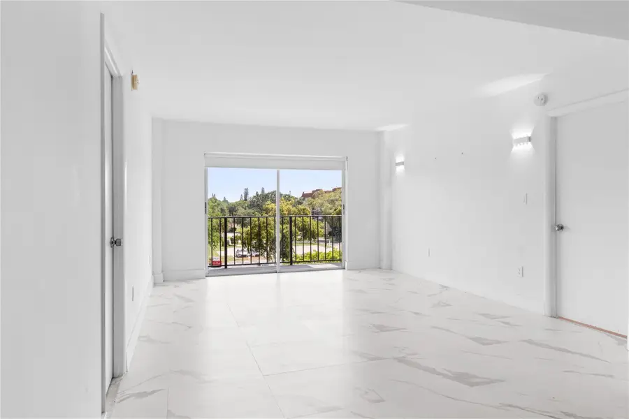 4164 Inverrary Dr #412, Lauderhill, FL 33319 - Image #3