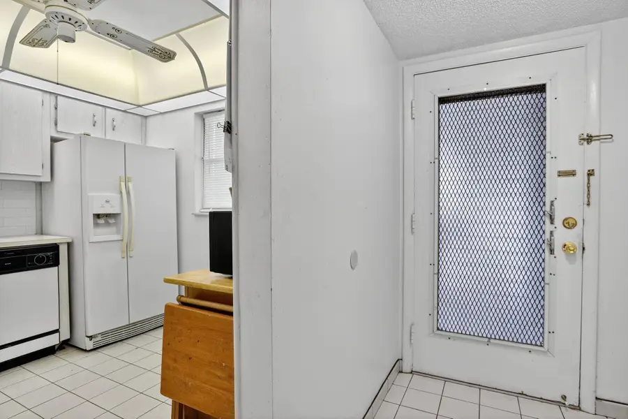 3170 Holiday Springs Boulevard #205, Pompano Beach, FL 33063 - Image #2