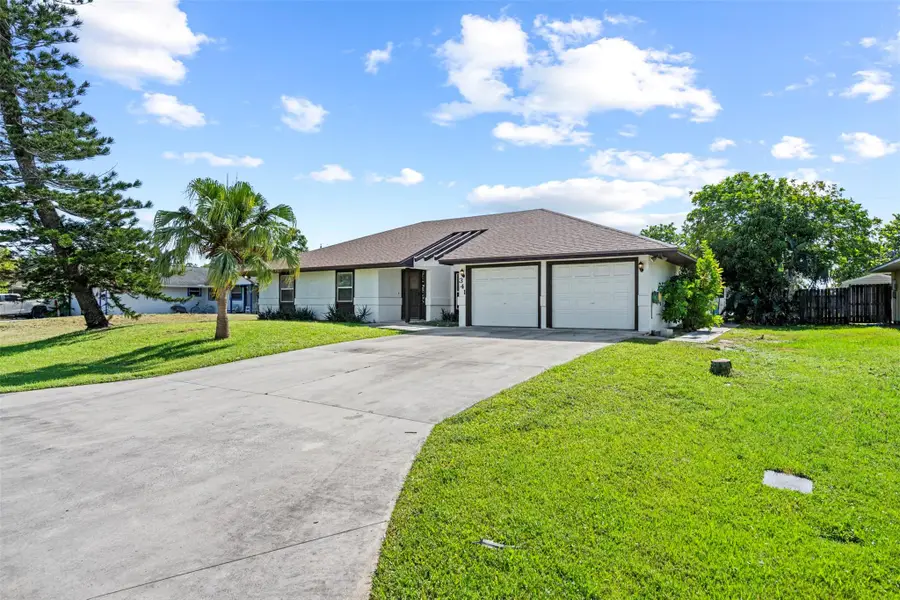 341 NW Curry St, Port Saint Lucie, FL 34983 - Image #2