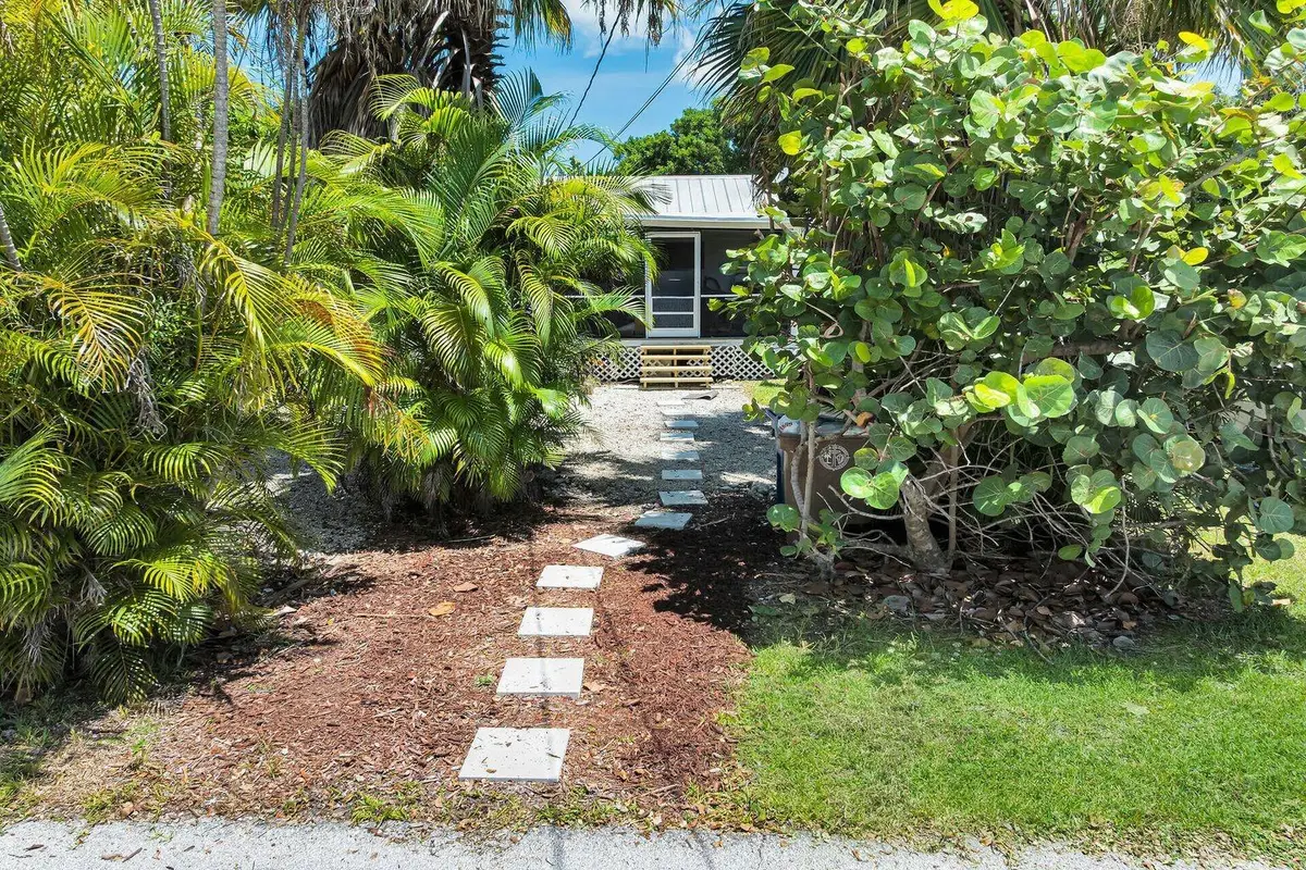 30461 Poinciana Rd, Big Pine Key, FL 33043 - Image #1