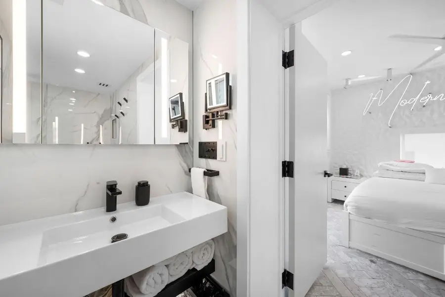 124 11th Street, Miami Beach, FL 33139 - Image #3