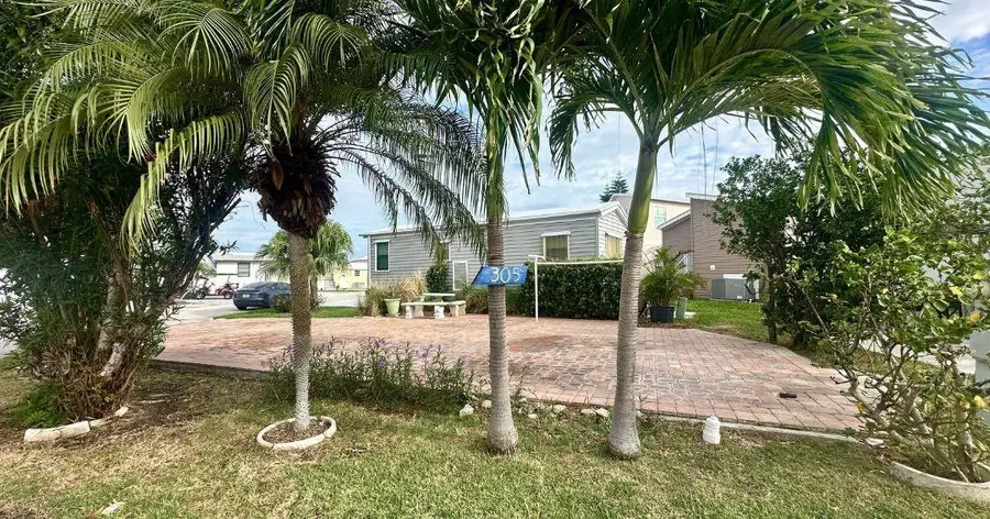 305 Nettles Boulevard, Jensen Beach, FL 34957 - Image #2