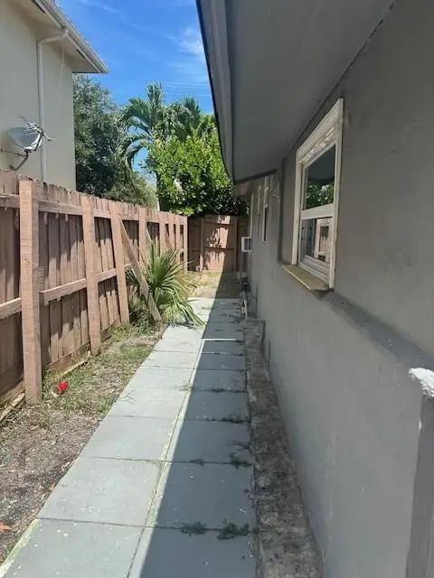 1141 SE 4th Avenue, Fort Lauderdale, FL 33316 - Image #1