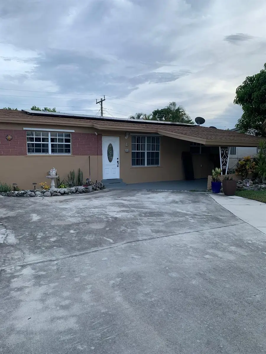 7450 Freedom St, Hollywood, FL 33024 - Image #2