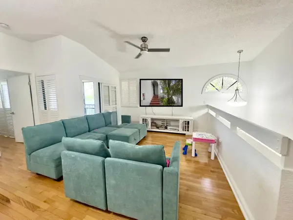 12078 NW 11th St #12078, Pembroke Pines, FL 33026