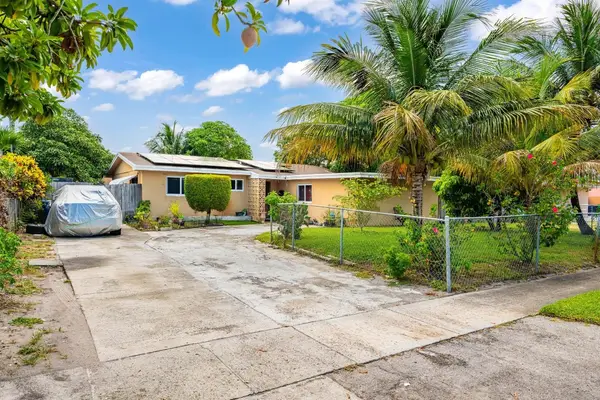 2651 NW 42nd Avenue, Lauderhill, FL 33313