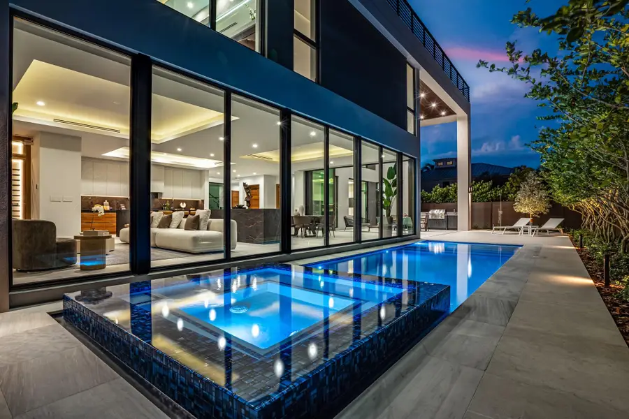 2000 Harbourview Dr, Fort Lauderdale, FL 33316 - Image #3