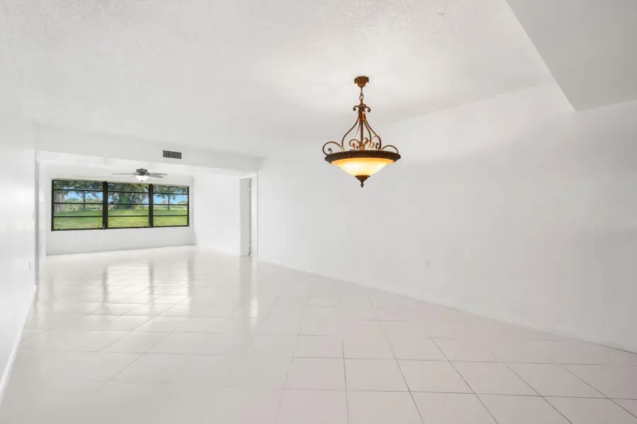 6061 Balboa Circle #105, Boca Raton, FL 33433 - Image #3