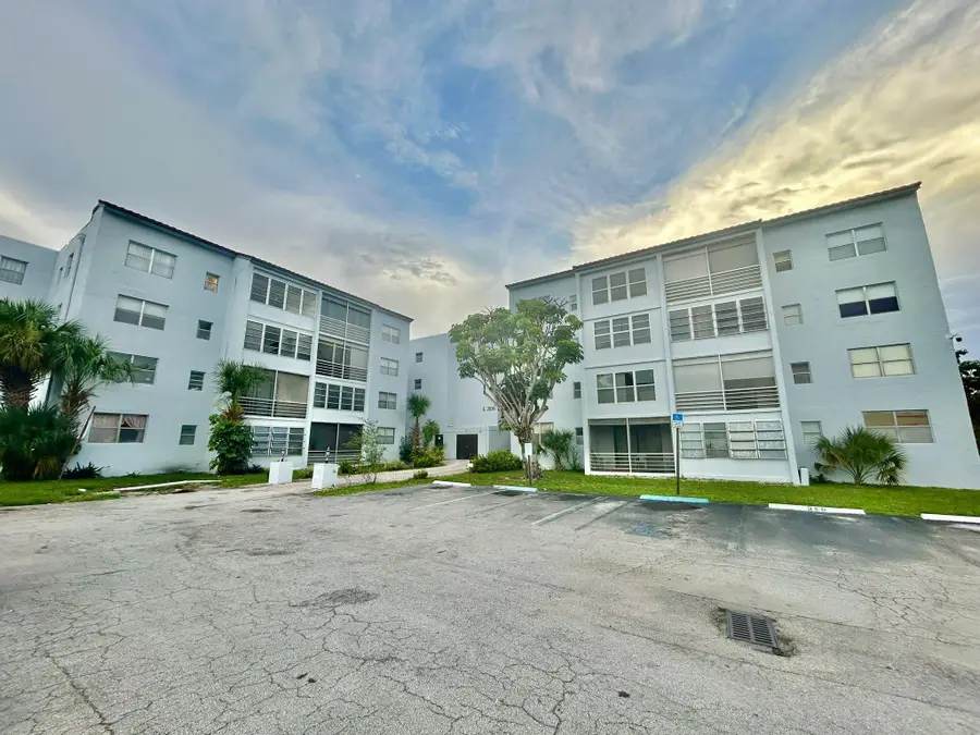 2850 Somerset Dr #316L, Lauderdale Lakes, FL 33311 - Image #2