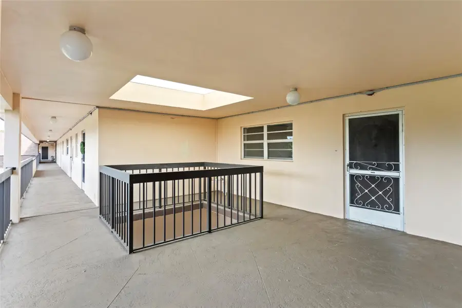 6300 NW 2nd Ave #405, Boca Raton, FL 33487 - Image #2