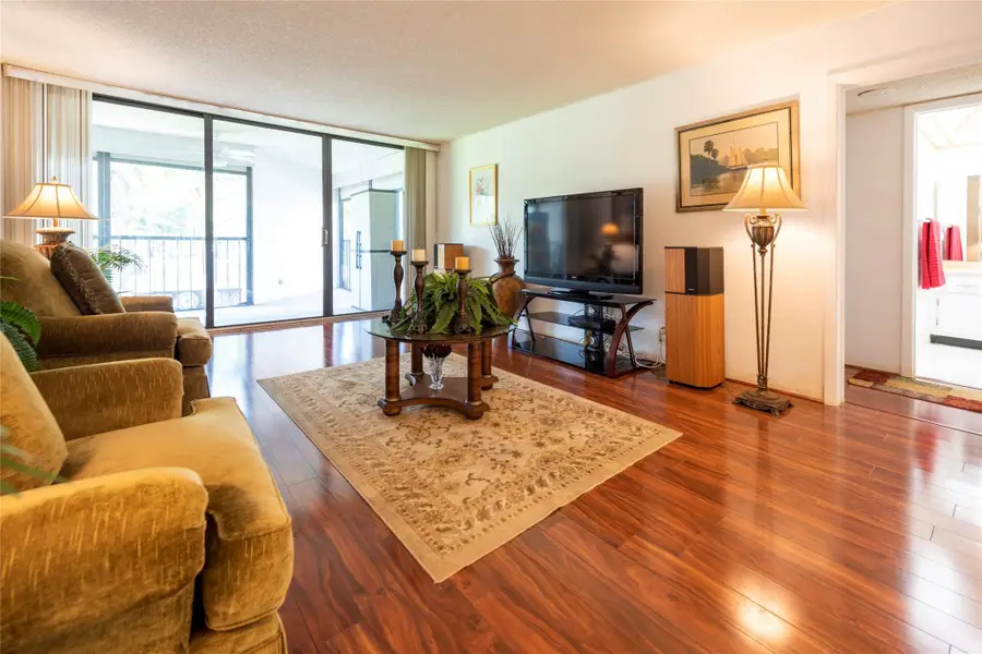 16325 Golf Club Rd #210, Weston, FL 33326 - Image #3