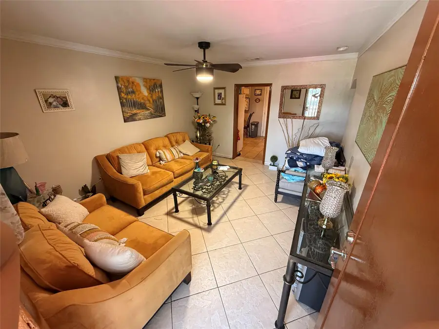 2377 NW 84th St, Miami, FL 33147 - Image #3