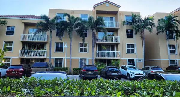 619 E Sheridan St #203, Dania Beach, FL 33004
