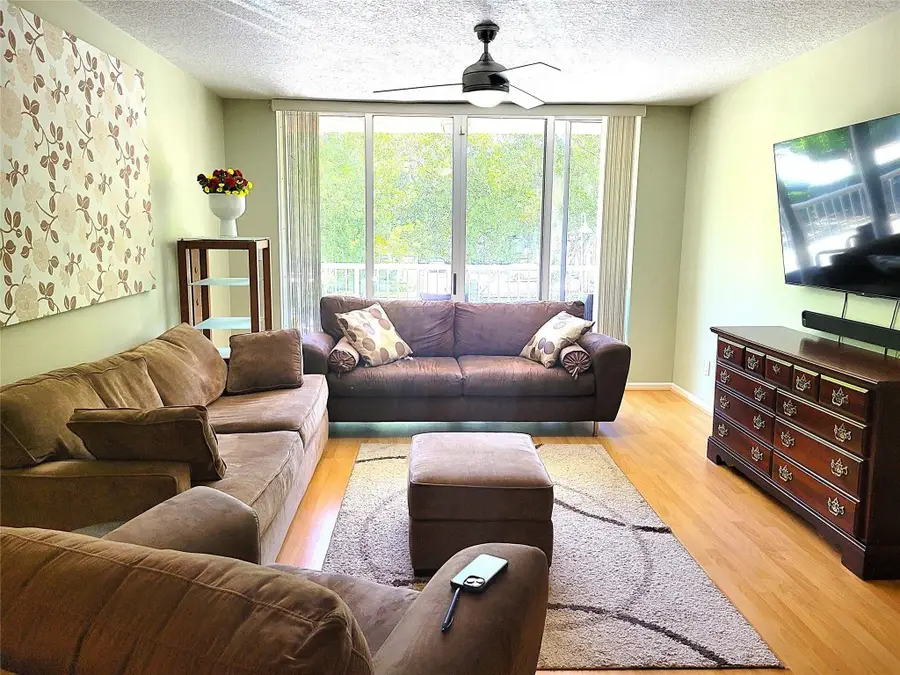 619 E Sheridan Street #203, Dania Beach, FL 33004 - Image #2