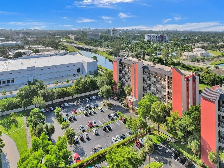 2200 S Cypress Bend Drive #601, Pompano Beach, FL 33069 - Image #3