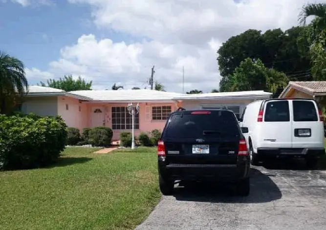 124 Almar Dr, Wilton Manors, FL 33334 - Image #1