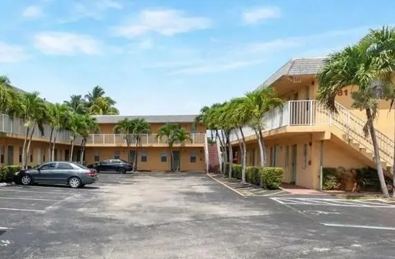 4061 N Dixie Hwy #1, Oakland Park, FL 33334 - Image #3