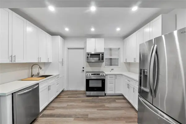 6751 Cypress Rd #204, Plantation, FL 33317