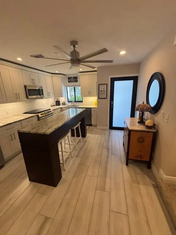 385 SE 17th Avenue #385, Deerfield Beach, FL 33441 - Image #2