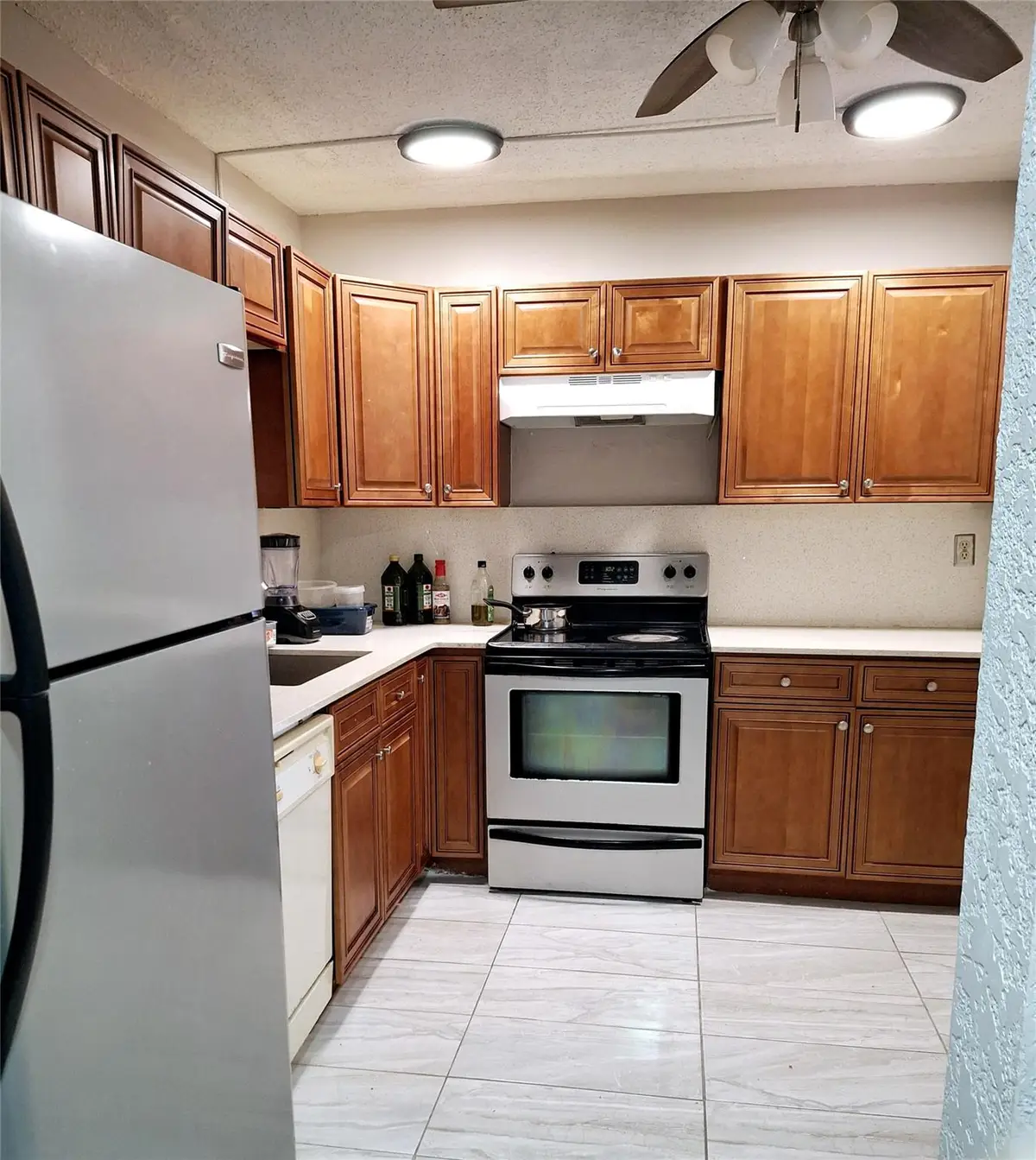 2800 Somerset Drive #202j, Lauderdale Lakes, FL 33311 - Image #1