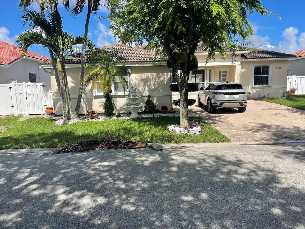 5374 SW 33rd Avenue, Fort Lauderdale, FL 33312 - Image #1