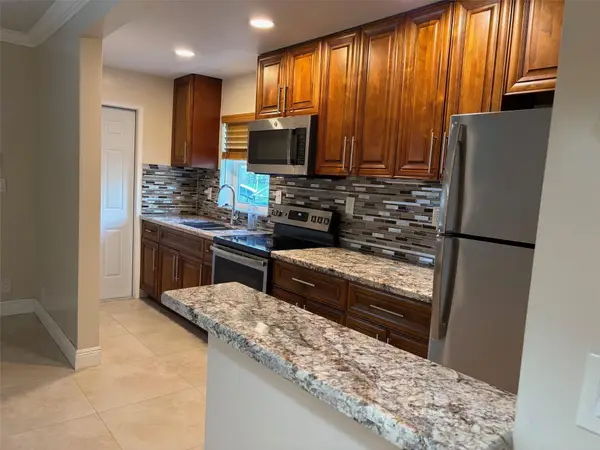 1021 NE 24th Ave #9, Pompano Beach, FL 33062