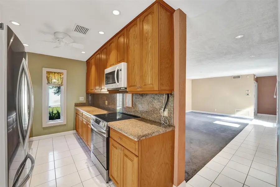 5562 SW 1st Ct, Plantation, FL 33317 - Image #2