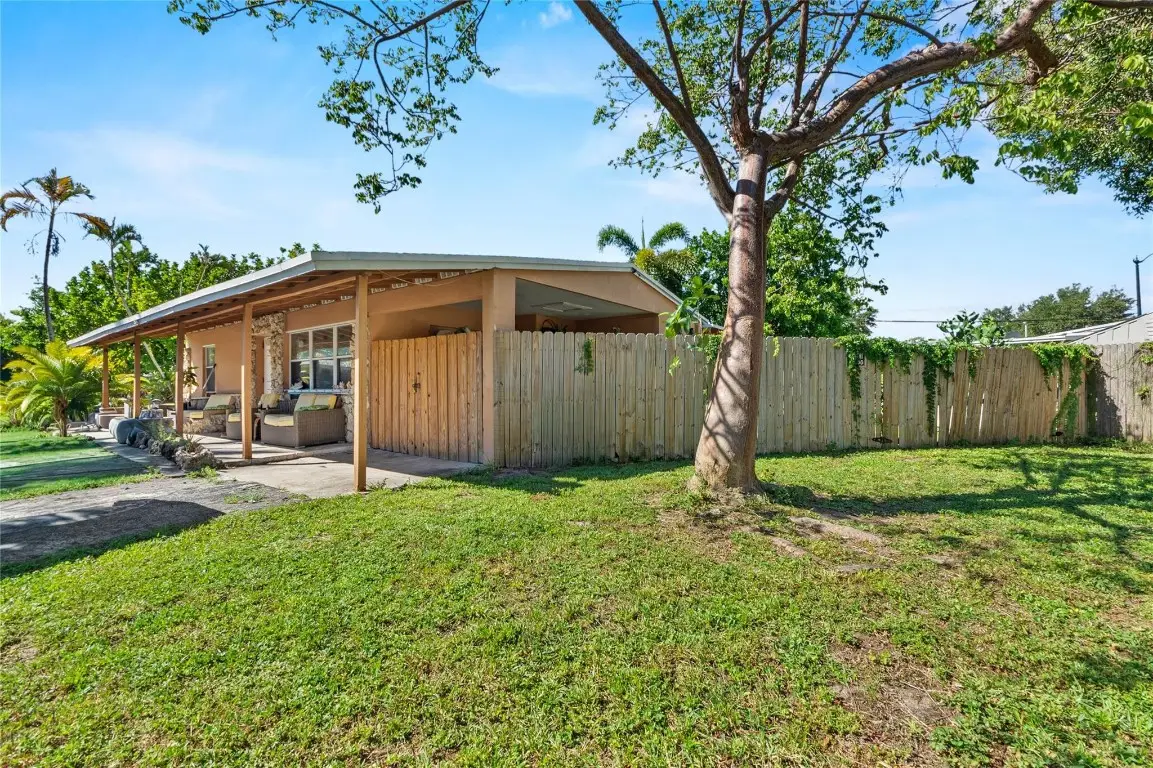 2481 NE 15th Avenue, Pompano Beach, FL 33064 - Image #1