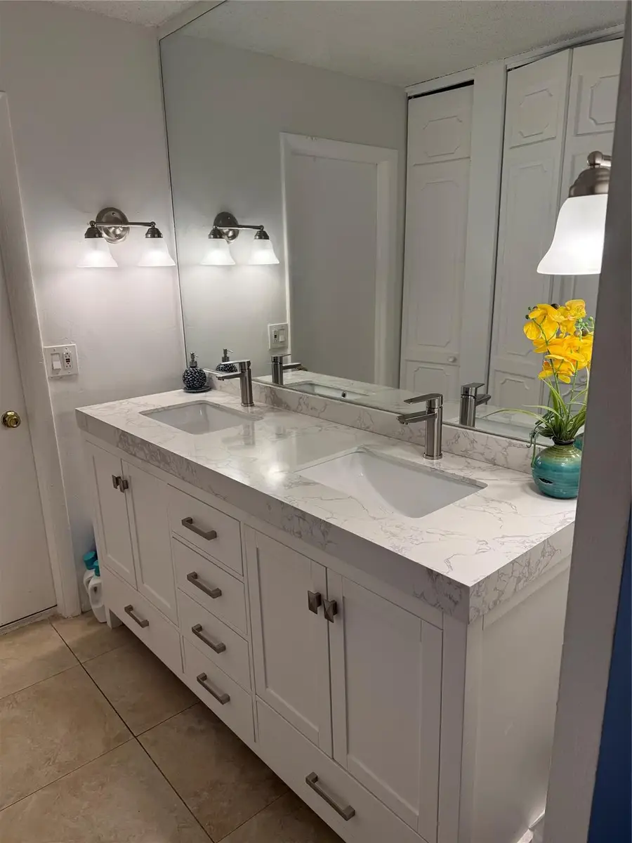 3710 Inverrary Dr #3T, Lauderhill, FL 33319 - Image #2