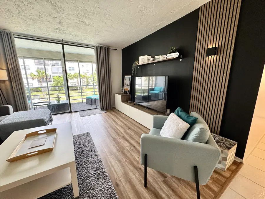 2811 Somerset Dr #206, Lauderdale Lakes, FL 33311 - Image #3