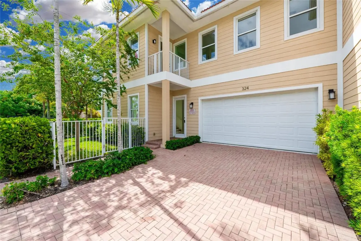 324 SW 14th Court #324, Fort Lauderdale, FL 33315 - Image #1