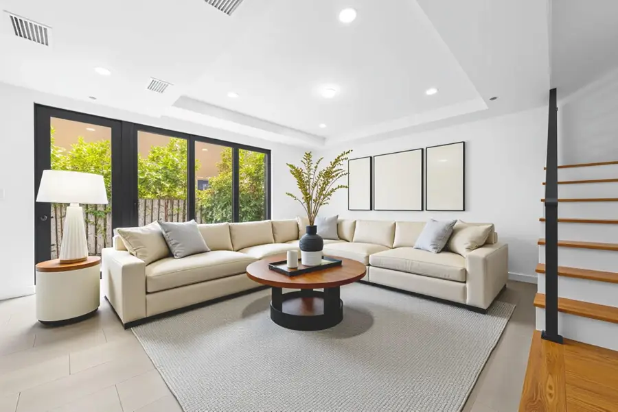 722 NE 15th Ave #2, Fort Lauderdale, FL 33304 - Image #3