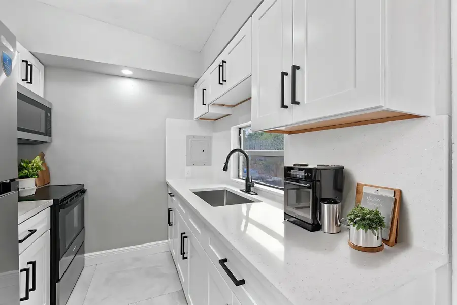 155 NW 29th Ave, Fort Lauderdale, FL 33311 - Image #2