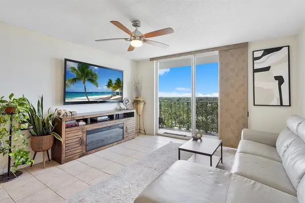 1800 N Andrews Avenue #9i, Fort Lauderdale, FL 33311