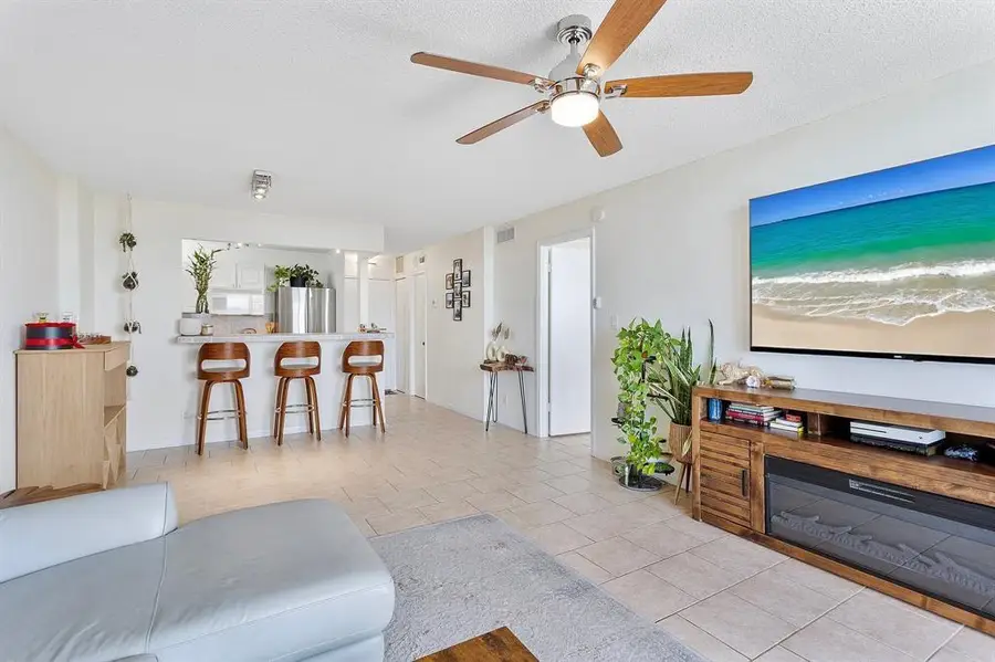 1800 N Andrews Avenue #9i, Fort Lauderdale, FL 33311 - Image #2