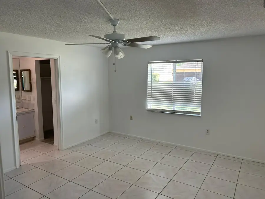 3405 Knolls Rd, Miramar, FL 33025 - Image #2