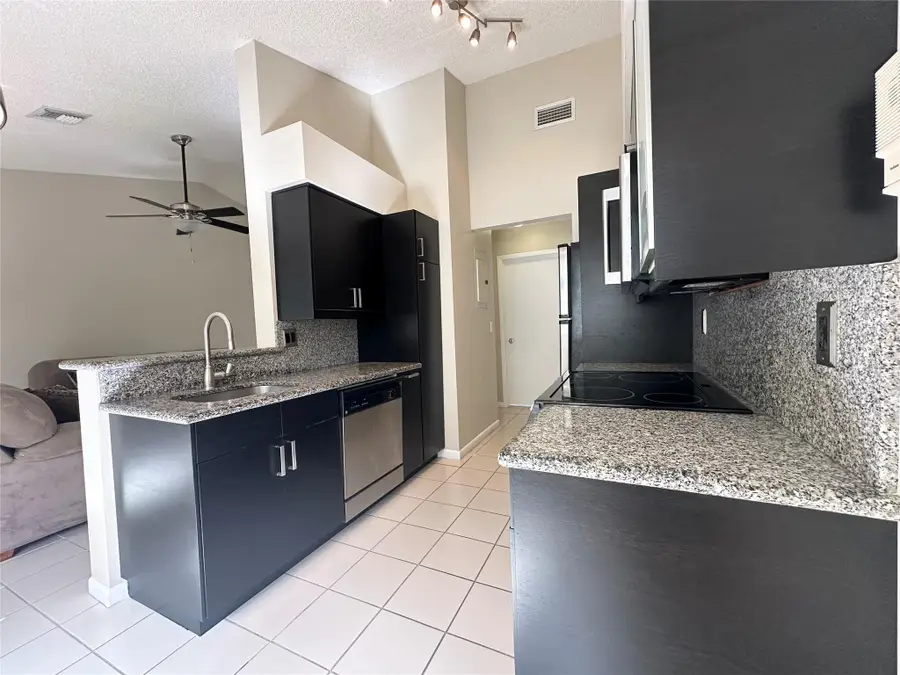 9202 NW 9th Ct #9202, Plantation, FL 33324 - Image #3