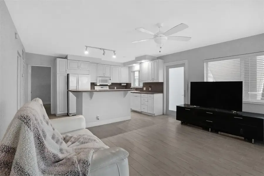 1000 SE 4th Street #127, Fort Lauderdale, FL 33301 - Image #3