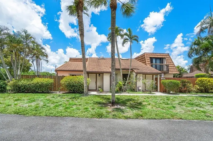 4252 Palm Bay Cir #D, West Palm Beach, FL 33406 - Image #2