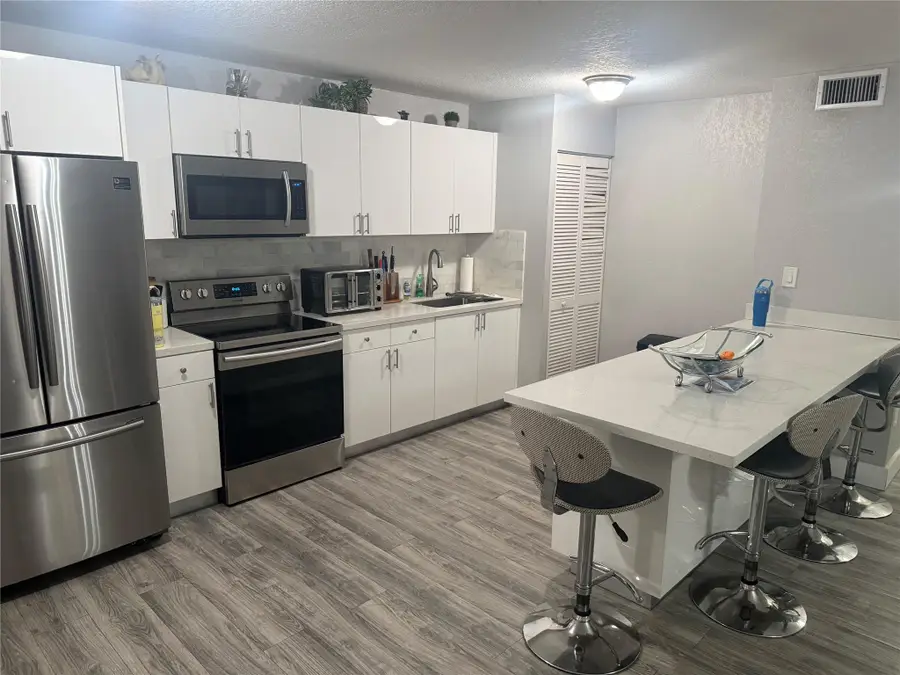 7208 Fairway Dr #I9, Miami Lakes, FL 33014 - Image #3