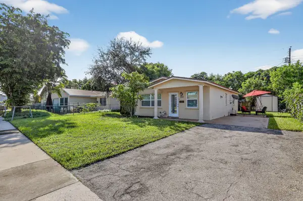 560 NW 21st Ct, Pompano Beach, FL 33060