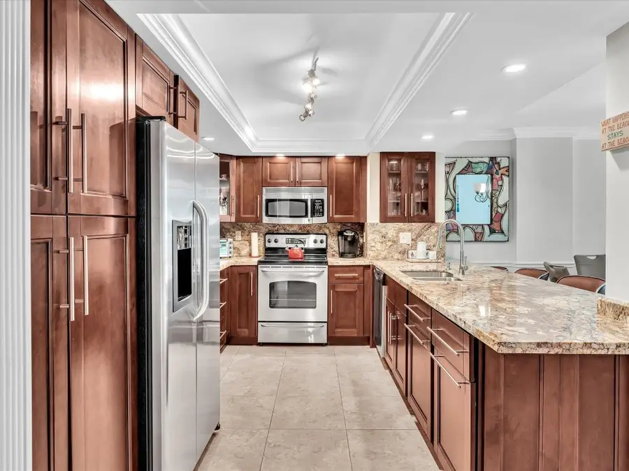 1147 Hillsboro Mile #408, Hillsboro Beach, FL 33062 - Image #2