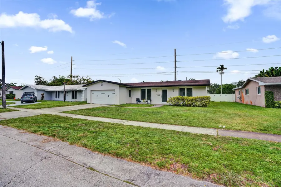 3991 N 41st Ct, Hollywood, FL 33021 - Image #3